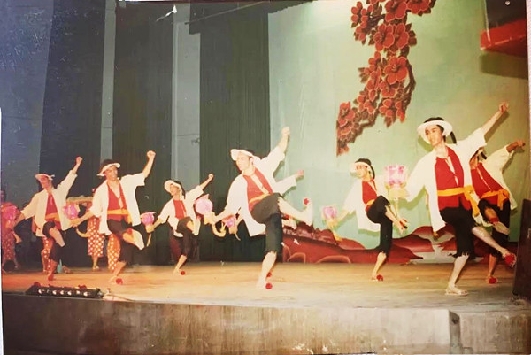 泸州:花灯芳华 古蔺中学校宣队轶事点滴之三(图2) 微信图片_20220115131822.jpg