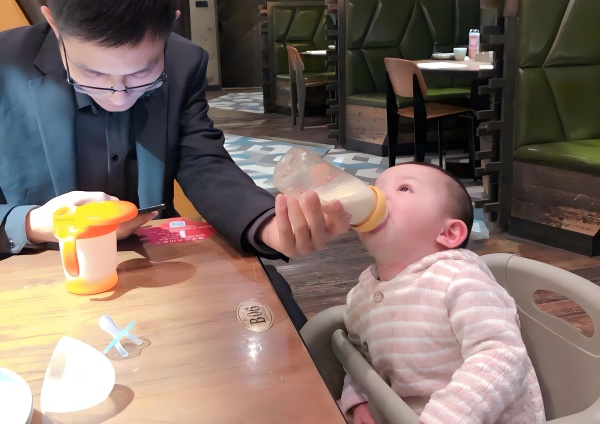  初旭：女儿教我学宽容