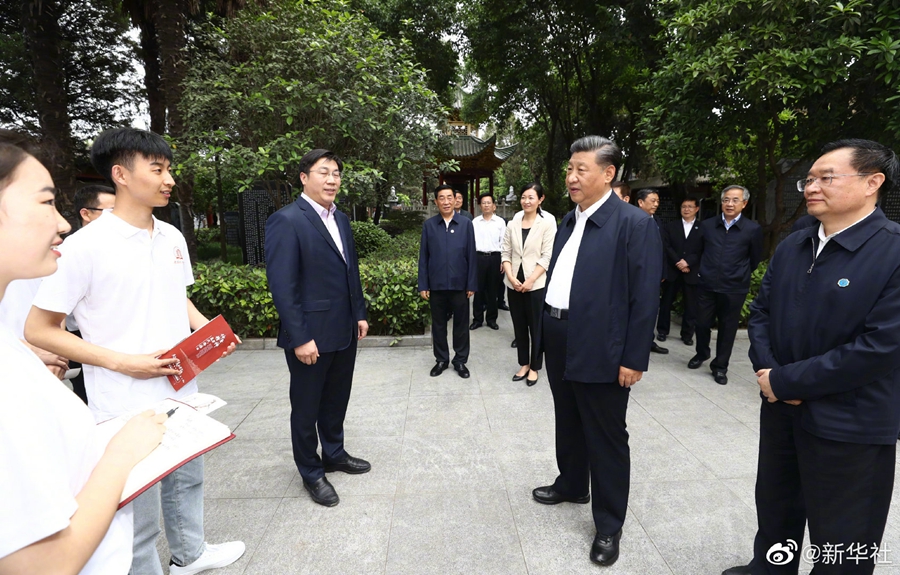 习近平：进一步发展中医药  擦亮中医药这块金字招牌