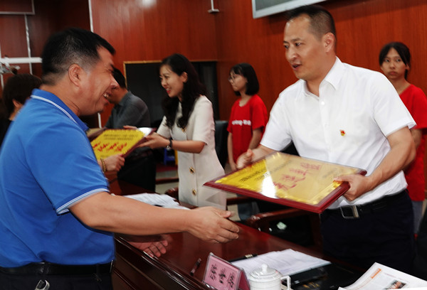 泸州：现场捐赠善款77.52万   助力古蔺寒门学子梦圆大学(图3)