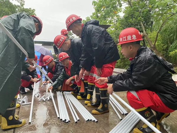 救援仍在继续 | 泸县6.0级地震已致3人遇难！泸州各级部门紧急行动(图4)