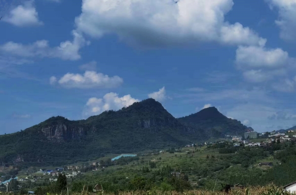 风景独好 诗意石屏(十章)(图5) 微信图片_20230801165022.jpg
