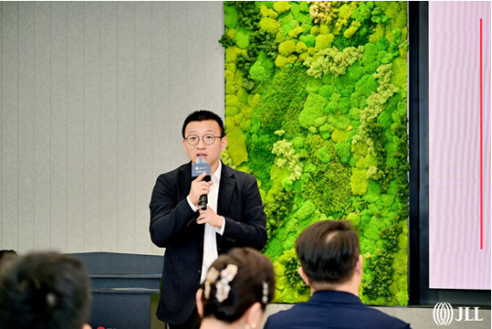 AI破局 资管升级 | "仲量联行地产科技π学院"成都闭门沙龙圆满举办(图3) 微信图片_20250702105303_6033333.png