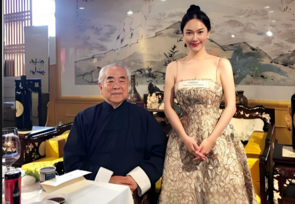 从画家范曾“失联” 看老年人权益保护