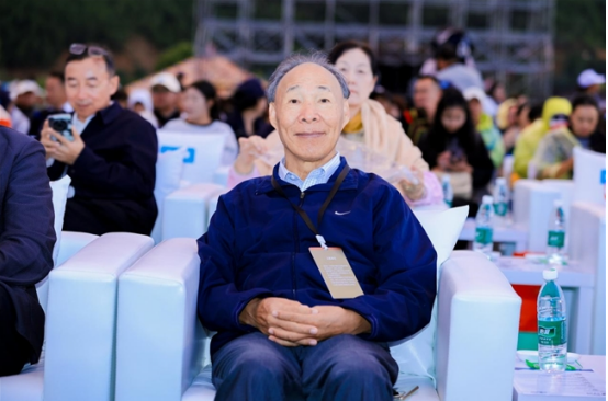 2025环球人物年度盛典在四川泸沽湖畔举行(图11) 微信图片_20250919112424_1624_12.png