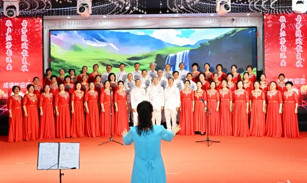 书写晚年芳华 ——古蔺退教烛韵艺术团纪实