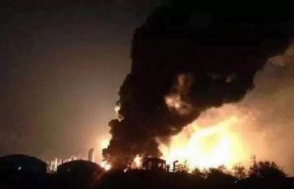 烟花爆燃频酿惨剧 安全监管容不得半点虚功(图1) 微信图片_20260218194526.png