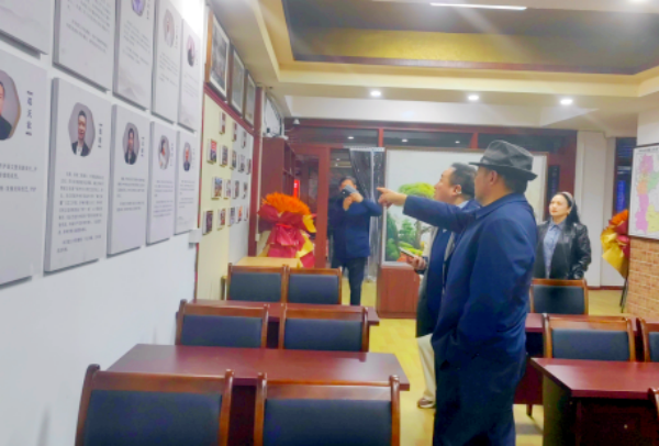 深入调研促发展 凝心聚力护非遗——泸州市文化广电旅游局领导莅临市非遗保护协会调研指导(图2) 微信图片_20260404111312_3323_12.png