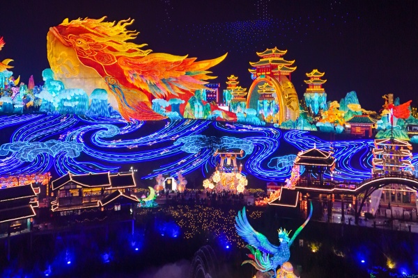 双节出境游火热 国人奔赴世界 成渝泸本地同样热度高涨(图1) 3FA33B36DEC66CC230F2F2E228ECEBC16D8746D6_size2891_w3750_h5000.jpg