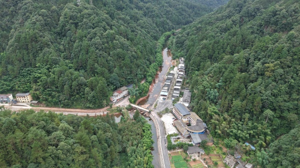 把康养步道建成民生坦途 顺阳溪瑶寨“绿色通道”落地的思考(图1) 图片1.png111.jpg