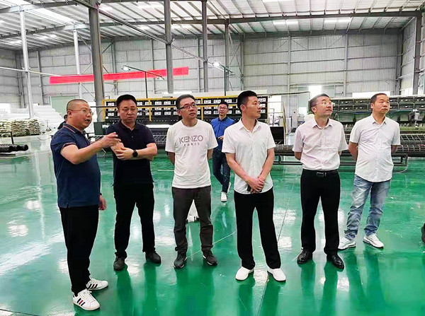 “聚乡情 共发展”成都古蔺商会走进四川中能伟创环保科技(图4) “聚乡情 共发展”成都古蔺商会走进四川中能伟创环保科技(图4)