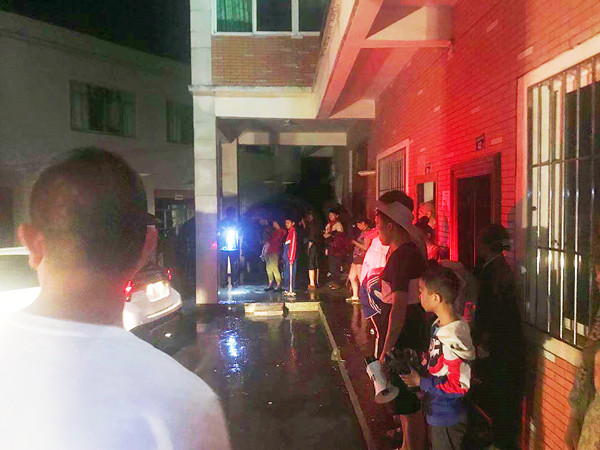 古蔺:丹桂镇遭受山洪袭击 当地干部群众英勇抗洪谱战歌(图7) 古蔺:丹桂镇遭受山洪袭击 当地干部群众英勇抗洪谱战歌(图7)